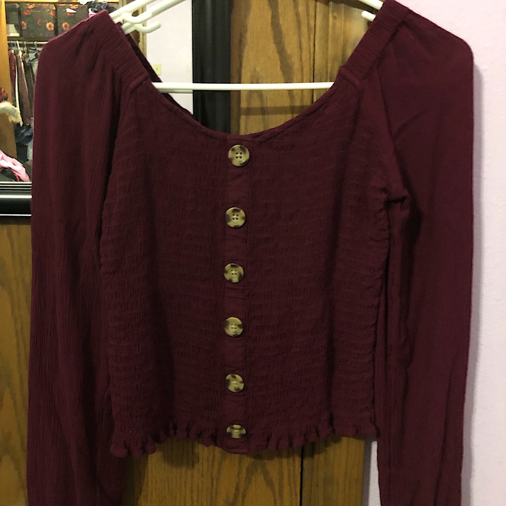 Maroon long sleeve stretchy top